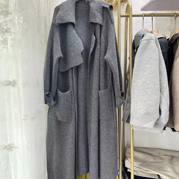 Oversize Cardigan Coat - Picture 2 of 9